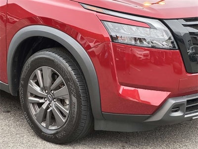 2023 Nissan Pathfinder SV