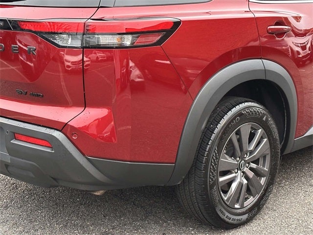 2023 Nissan Pathfinder SV