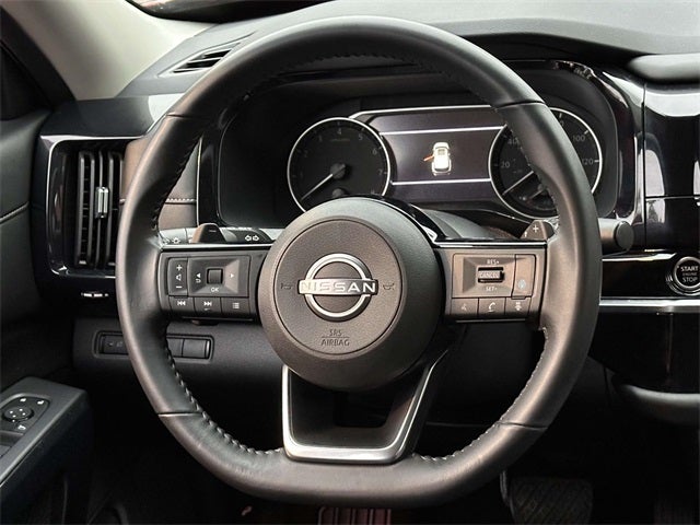 2023 Nissan Pathfinder SV