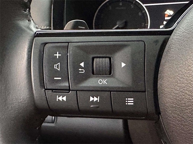 2023 Nissan Pathfinder SV