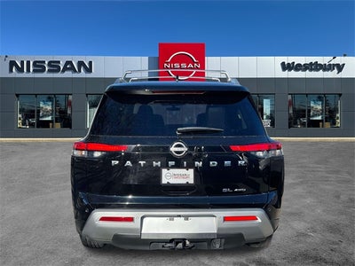 2023 Nissan Pathfinder SL