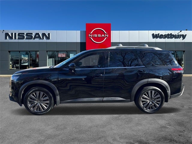 2023 Nissan Pathfinder SL
