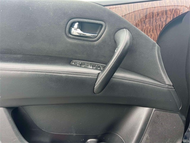 2017 Nissan Armada SV