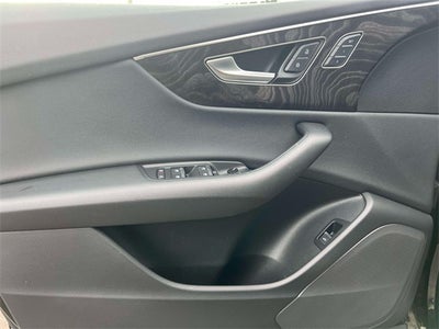 2023 Audi Q8 55 Premium quattro