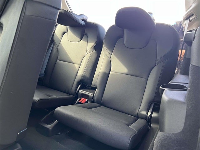 2024 Volvo XC90 B6 Plus Bright Theme