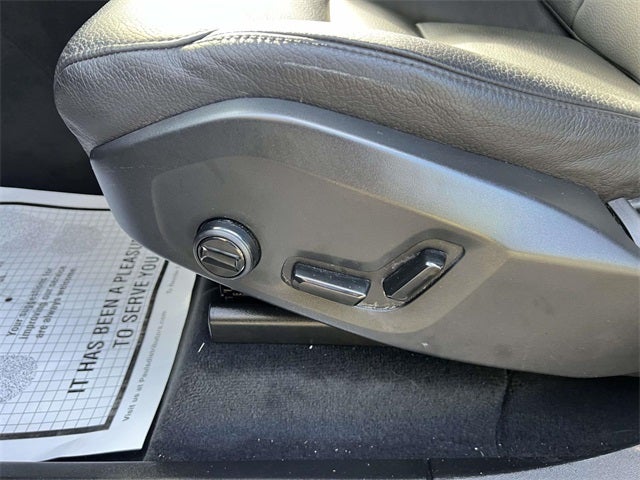 2024 Volvo XC90 B6 Plus Bright Theme