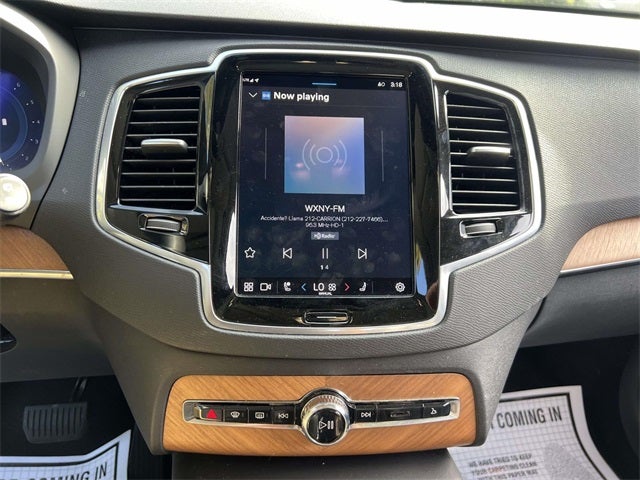 2024 Volvo XC90 B6 Plus Bright Theme