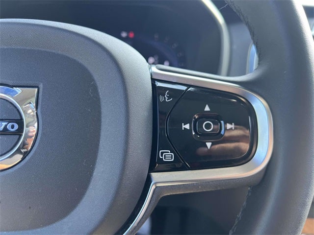 2024 Volvo XC90 B6 Plus Bright Theme