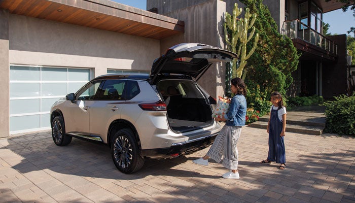 Nissan of Westbury in Westbury NY